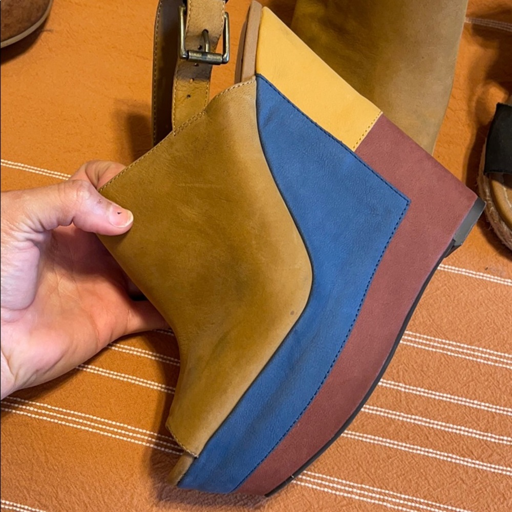 Shoes - Picture 2 of 3